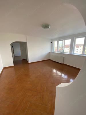 Apartament 2 camere semidecomandat Girocului  - imagine 6