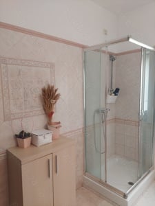 Închiriez apartament  - imagine 3