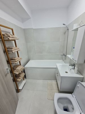 Inchiriez apartament nou cu 3 camere la etajul 1 - imagine 6