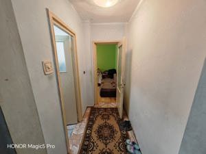 De inchiriat 3 camere, et.2, str. Lalelelor (zona Cora) - imagine 2