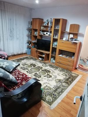 Particular vând apartament doua camere in Năvodari  - imagine 8