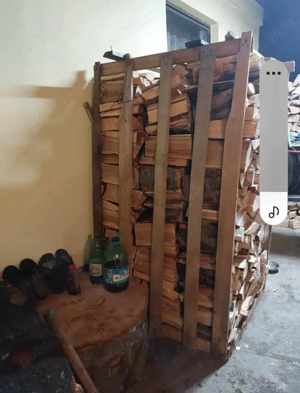 De vanzare lemne la palet esență stejar