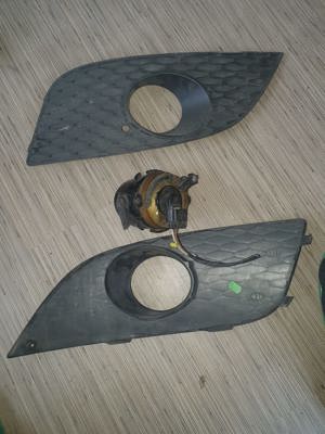 Proiector dreapta + grila aferenta, Seat Leon, ani 2005-2009