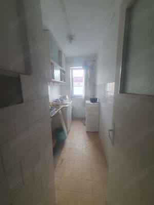 Vand apartament,2 camere,zona Penny,la intrare in Navodari! - imagine 3