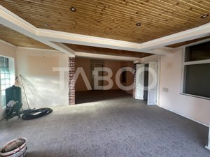 Casa 5 camere pivnita anexa curte libera 250 mp zona Piata Cluj Sibiu - imagine 2