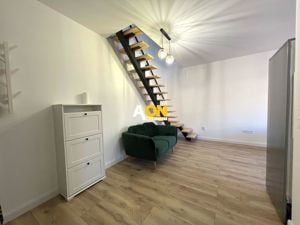 Apartament cu 3 camere, balcon, garaj, boxa si scara interioara - imagine 5