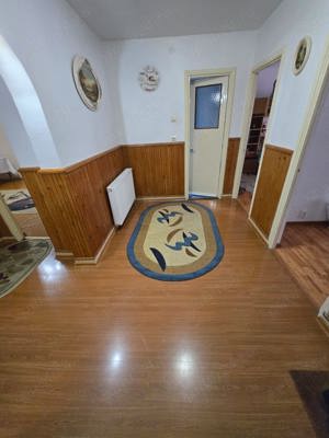 De vinzare apartament cu 4 camera in Moinesti, Judetul Bacau. - imagine 7