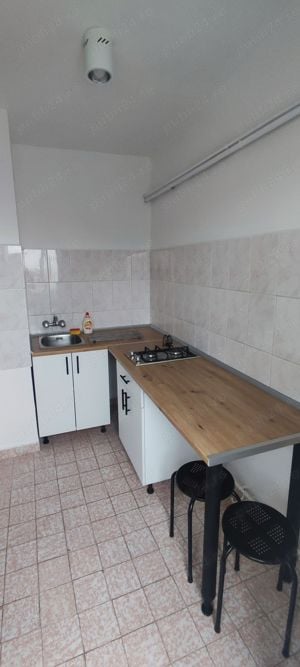 Închiriez apartament o cameră. - imagine 2