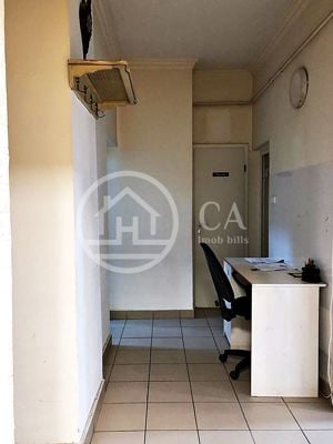 Spatiu comercial de inchiriat cu 5 camere pe Republicii, Oradea - imagine 7