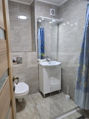 Apartament cu 3 camere, 77 mp, zona Micro 17 - imagine 15