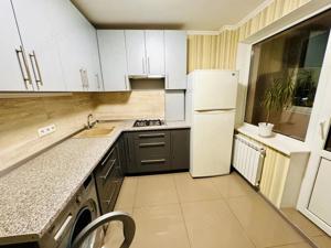 Apartament 2 camere de vânzare, Apărătorii Patriei - imagine 3