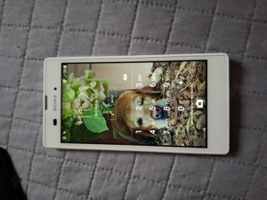 Sony Xperia T3 are cod pe displei 