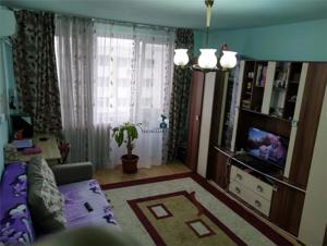 Vanzare Apartament 3 Camere Semidecomandat Spinis