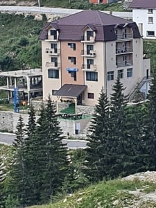 Angajam 2 fete la hotel Bella Vista Ranca Gorj tel.  .