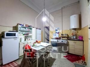 Apartament 3 camere cu vedere si balcon spre Piata Catedralei - imagine 7