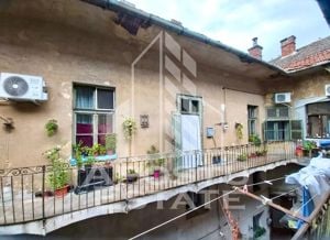 Apartament 3 camere cu vedere si balcon spre Piata Catedralei - imagine 12