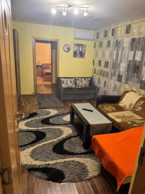 Închiriez apartament două camere etaj 1 micro 3 - imagine 4