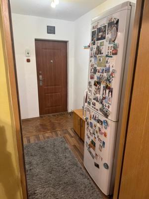 Închiriez apartament două camere etaj 1 micro 3 - imagine 3