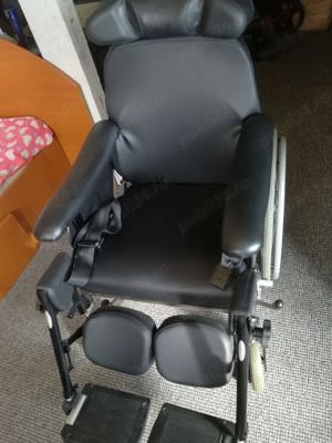 Scaun cu rotile pentru persoane cu handicap,multipozabil,marca Drive Medical.Provenienta :Londra UK