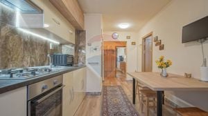 Apartament cu 3 camere în Tractorul de vânzare