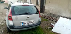 Dezmembrez Renault Megane 2 benzina 1,6 - imagine 4