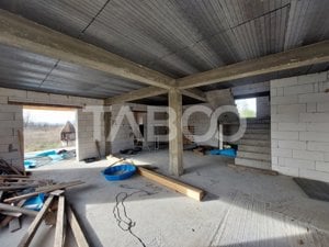 Casa la rosu 5 camere 3 bai 198 mpu 2 terase curte Barabant Alba Iulia - imagine 11