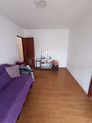 Apartament etaj1, 2 camere, zona Malu Rosu - imagine 2