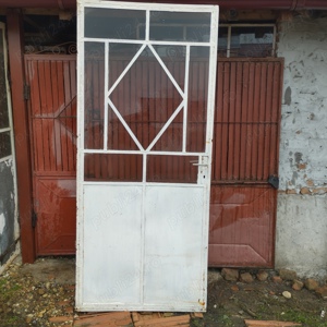 Poartă metalică albă 