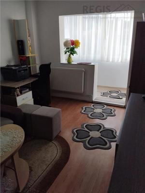 Apartament 2 camere, decomandat, utilat, zona Spit. Judetean - imagine 3