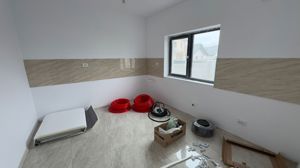 CASA TIP DUPLEX, STRADA ASFALTATA, TOATE UTILITATILE, COMISION 0% - imagine 4