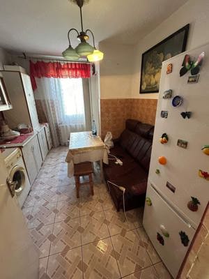 De vanzare apartament cu 4 camere, decomandat, etajul 1 - imagine 10