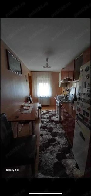 Vând apartament 3camere decomandate, 2 băi, etaj 4 - imagine 3