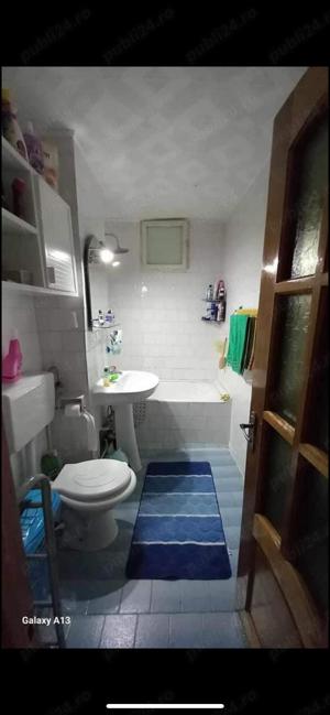 Vând apartament 3camere decomandate, 2 băi, etaj 4 - imagine 8