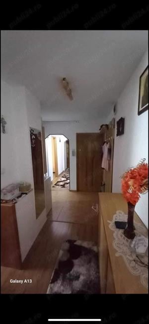 Vând apartament 3camere decomandate, 2 băi, etaj 4 - imagine 4