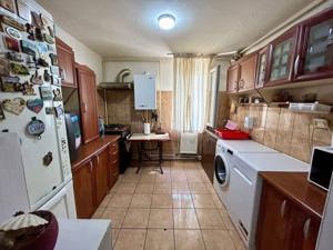 De vanzare apartament cu 3 camere, etajul 2, situat in zona centrala, linistita.  - imagine 6