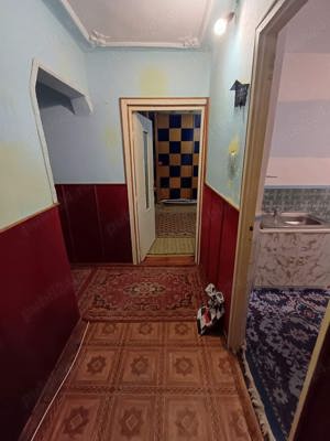 De vanzare apartament cu 3 camere decomandat