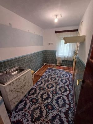 De vanzare apartament cu 3 camere decomandat - imagine 3