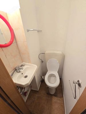 Proprietar inchiriez apartament 3 camere(67 mp) situat pe Calea Circumvalatiunii(langa Iulius Mall). - imagine 10