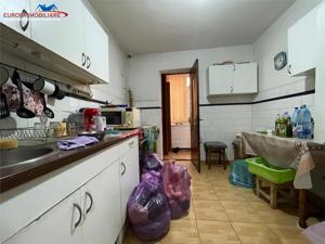 Apartament 4 camere de vanzare zona centrala Tulcea - imagine 7