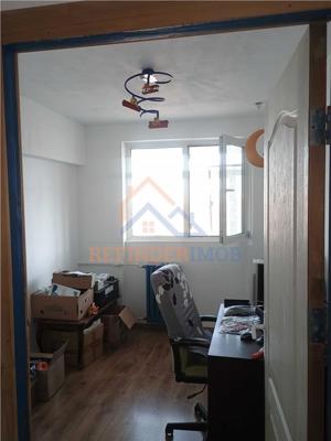 Apartament 3 camere decomandat Berceni-Uioara - imagine 3