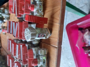 vând robineți de apa 