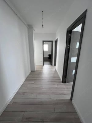 Apartament 3 camere - imagine 8