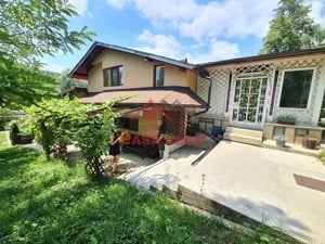 Casa in Alunis--110.000e