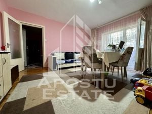 Apartament cu 2 camere, centrala proprie, etaj 1, zona Sagului