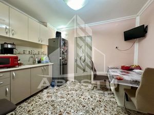 Apartament cu 2 camere, centrala proprie, etaj 1, zona Sagului - imagine 4