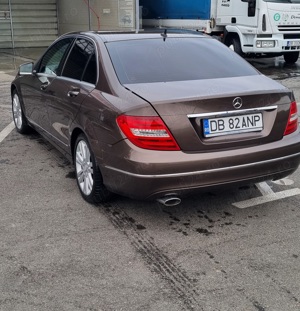 Mercedes-Benz C 220 CDI W204 Avantgarde - imagine 4