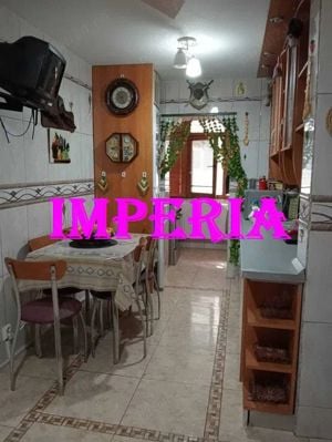 Apartament cu 2 camere, strada Valcelei- Scoala 8, etaj 1