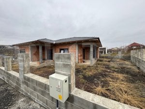 Casa individuala, cu 4 camere, 130 mp, 500 mp teren, zona-Sigmir - imagine 3