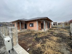 Casa individuala, cu 4 camere, 130 mp, 500 mp teren, zona-Sigmir - imagine 2