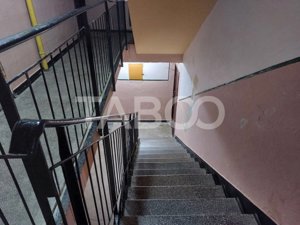 Apartament de vanzare 53 mp 3 camere etaj 3 zona Stejarului Cisnadie - imagine 12